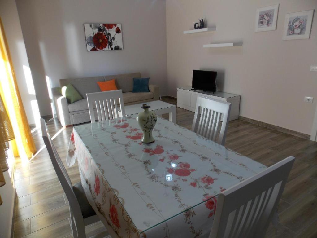 Coastline Apartments Sarandë Buitenkant foto
