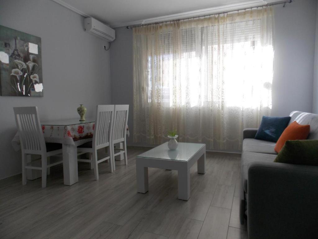 Coastline Apartments Sarandë Buitenkant foto