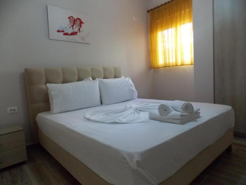 Coastline Apartments Sarandë Buitenkant foto